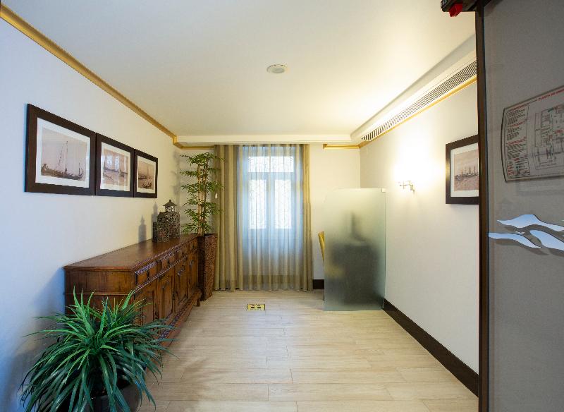 Veneza Hotel - Lobi