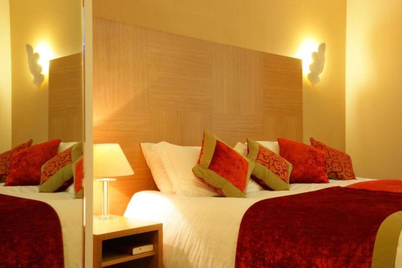 Pinewood Hotel - Oda