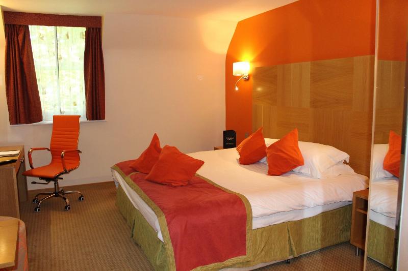 Pinewood Hotel - Oda
