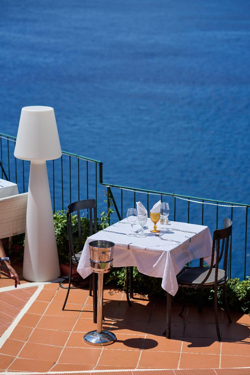 Inn & Art Hotel Gallery - Teras