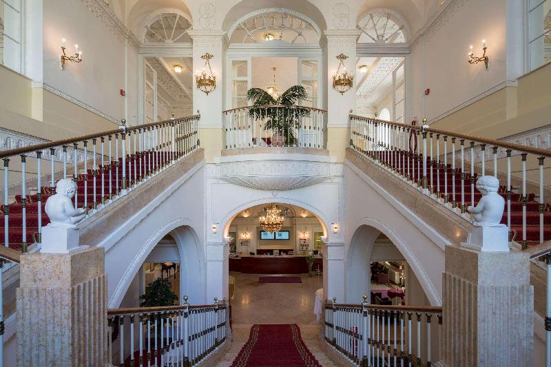 Austria Trend Hotel Schloss Wilhelminenberg - Lobi