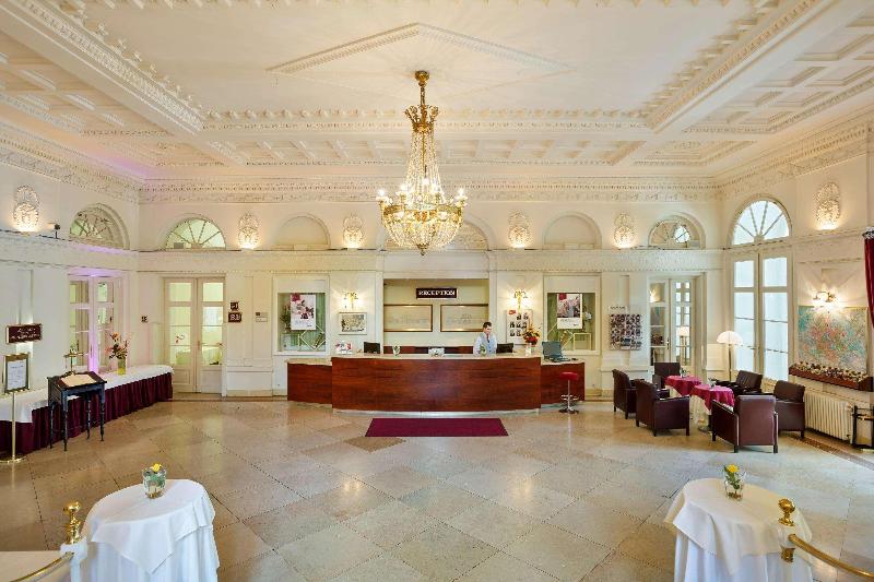 Austria Trend Hotel Schloss Wilhelminenberg - Lobi