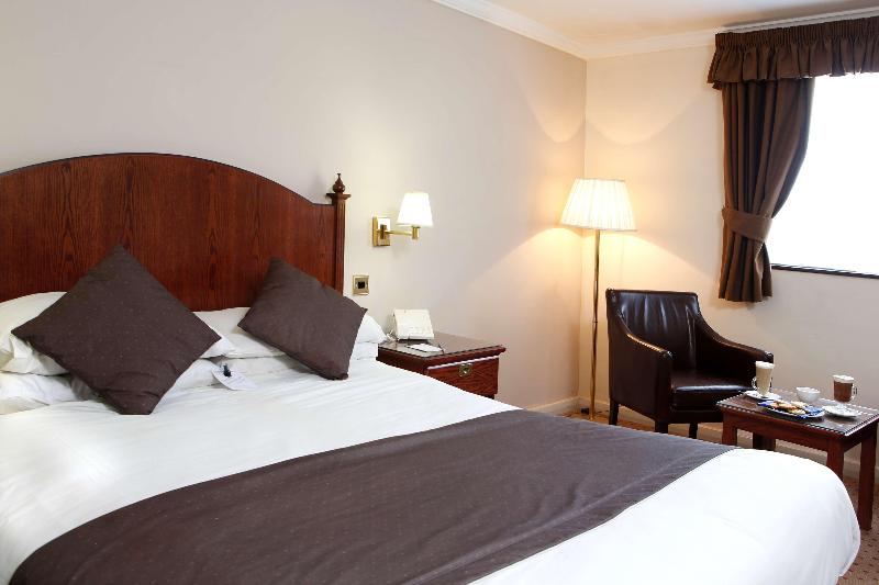The Oaks Hotel - Oda