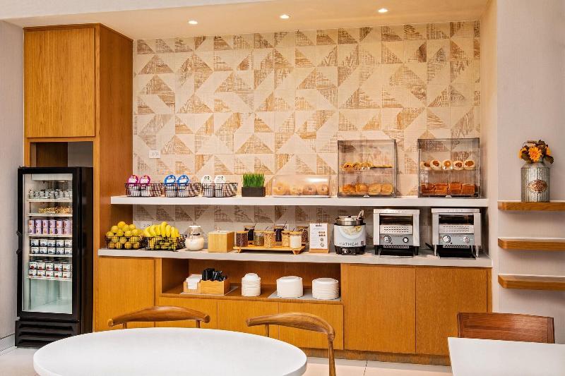 Fairfield Inn By Marriott Manhattan Times Square - Restoran