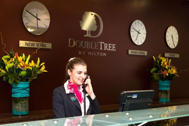 Doubletree by Hilton Milton Keynes - Lobi
