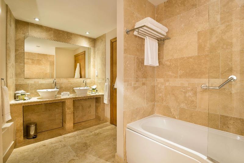 Doubletree by Hilton Milton Keynes - Oda