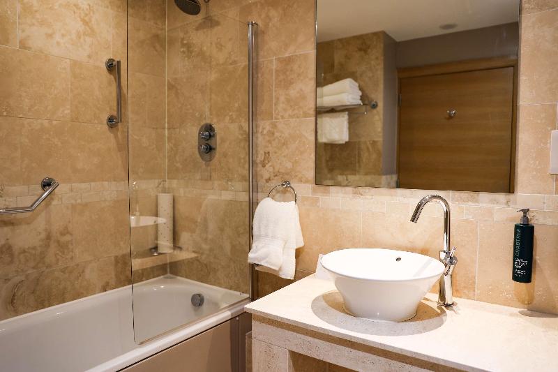 Doubletree by Hilton Milton Keynes - Oda
