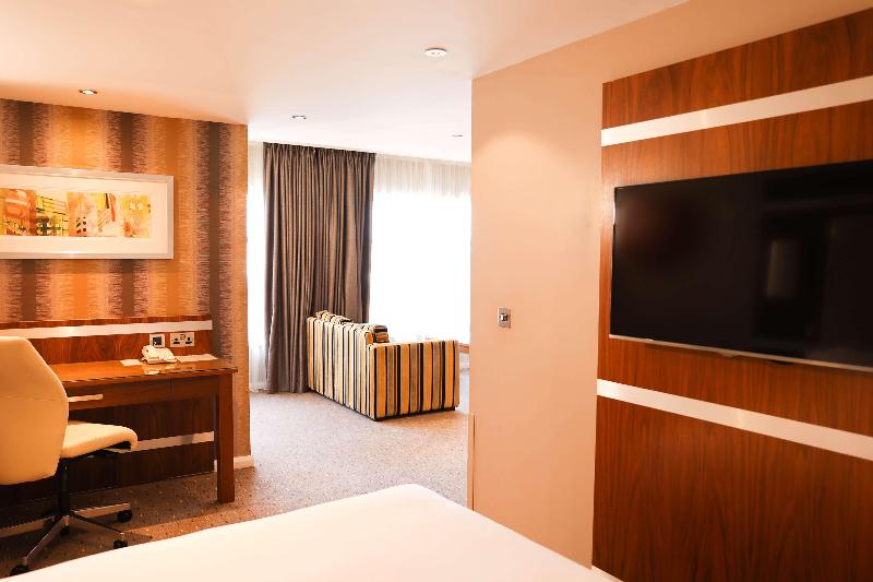 Doubletree by Hilton Milton Keynes - Oda