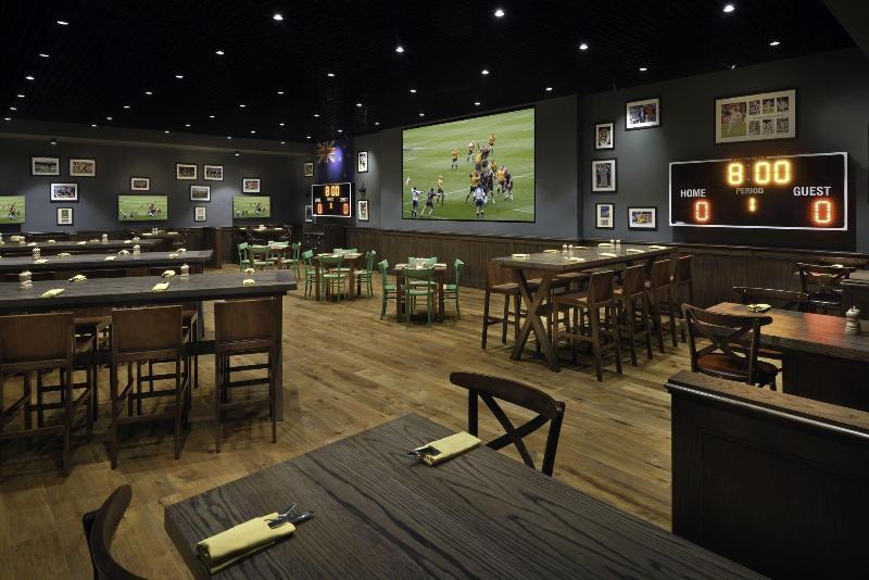 JW Marriott Hotel Marina - Bar