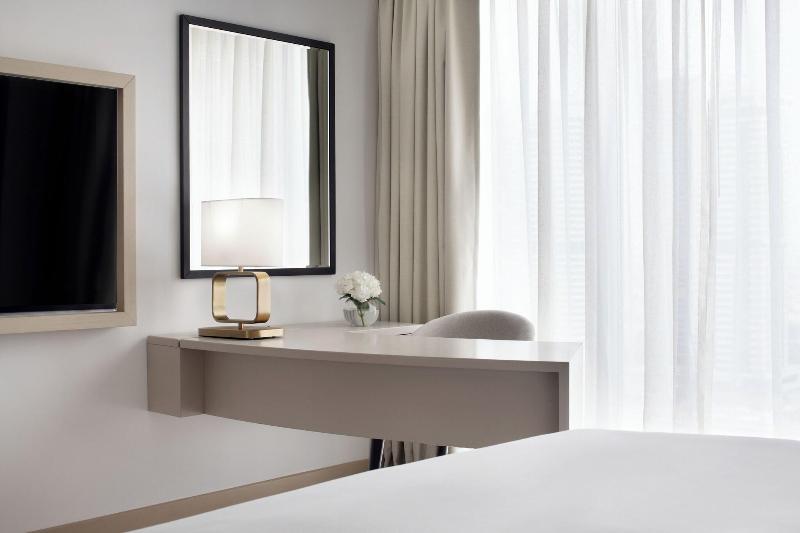 JW Marriott Hotel Marina - Oda