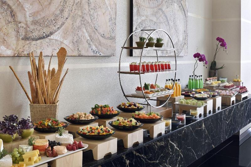 JW Marriott Hotel Marina - Restoran