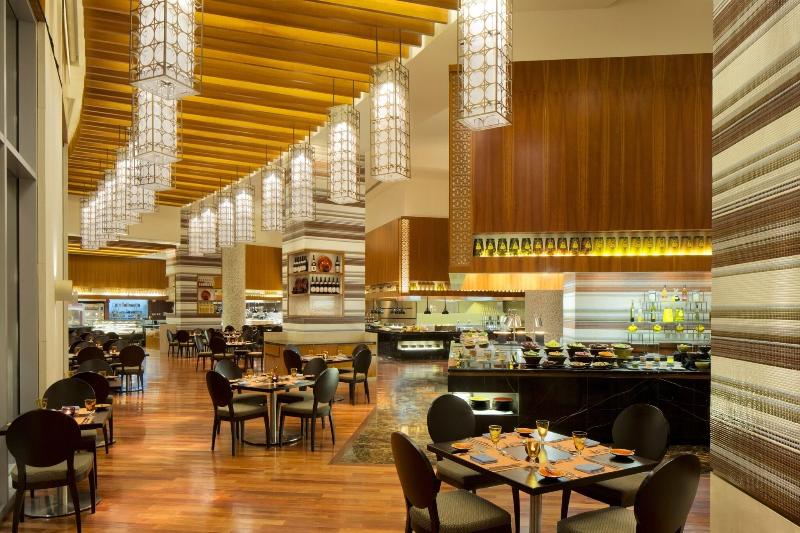 JW Marriott Hotel Marina - Restoran