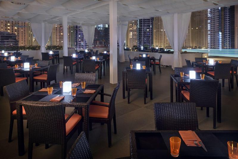 JW Marriott Hotel Marina - Restoran