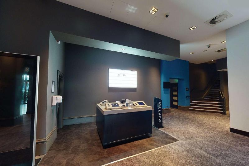Village Hotel Solihull - Lobi