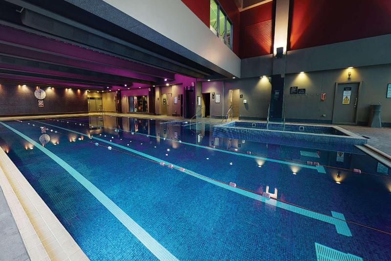 Village Hotel Solihull - Havuz