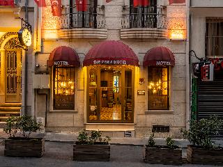 The Pera Hotel