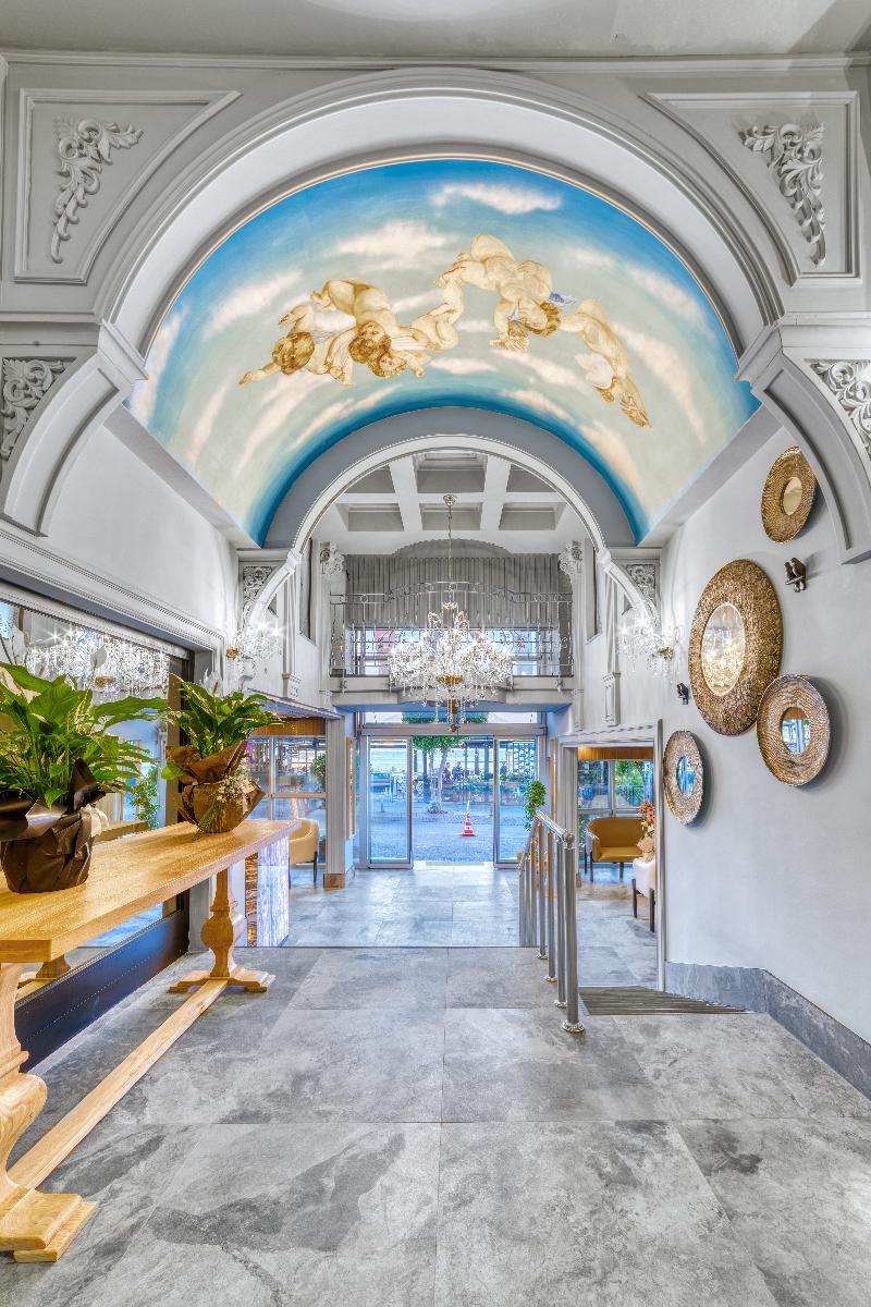 Numa Port Hotel - Lobi