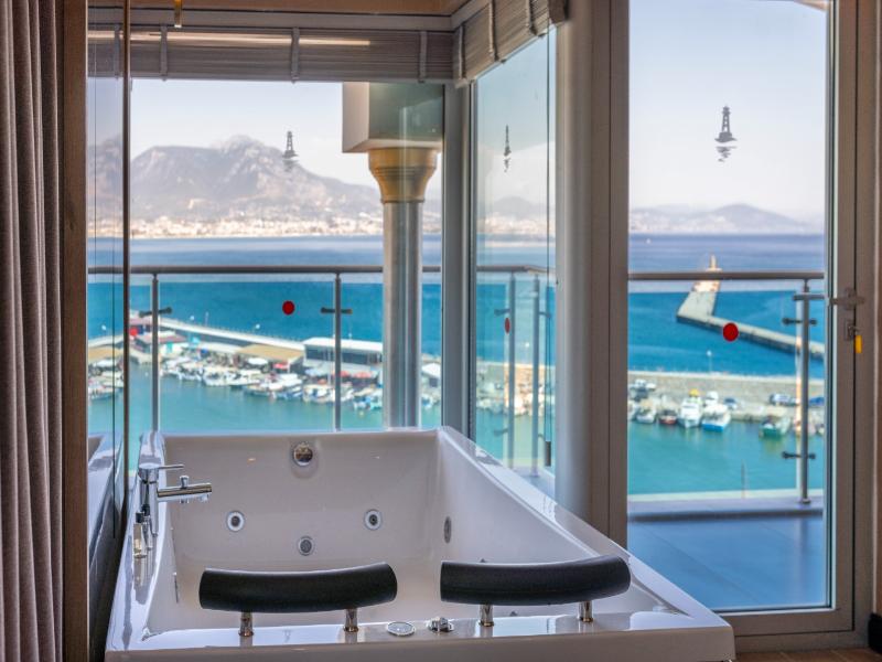 Numa Port Hotel - Oda