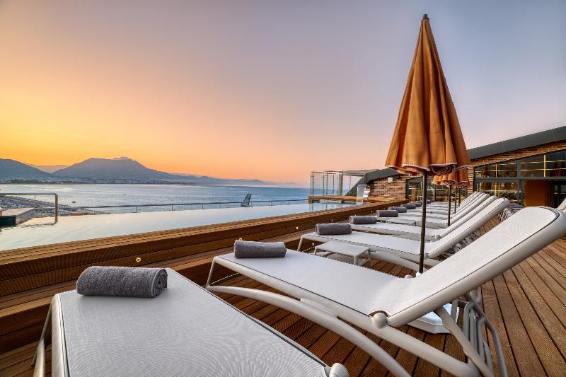 Numa Port Hotel - Havuz