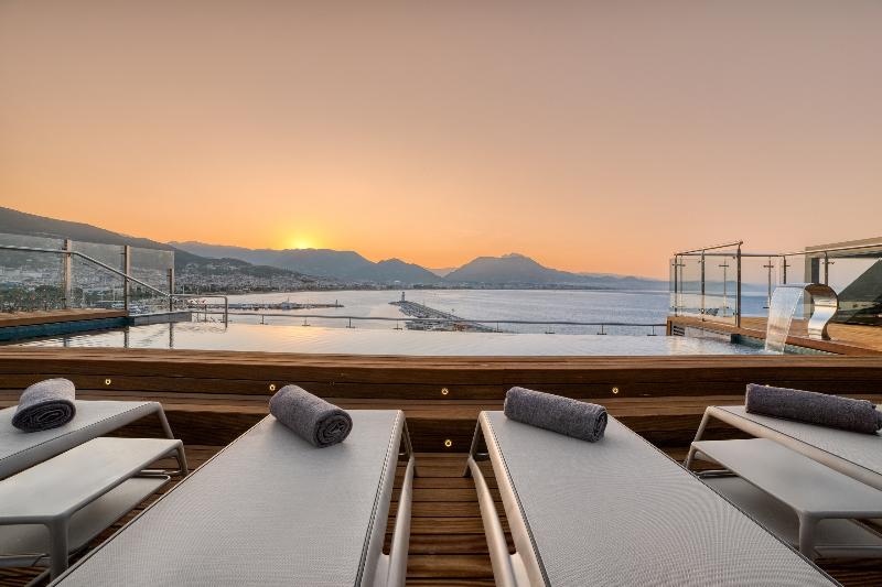 Numa Port Hotel - Havuz