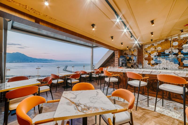 Numa Port Hotel - Havuz