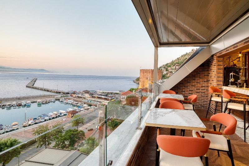 Numa Port Hotel - Teras