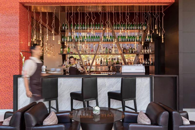 Sukhumvit Park, Bangkok - Marriott Executive Apt - Bar