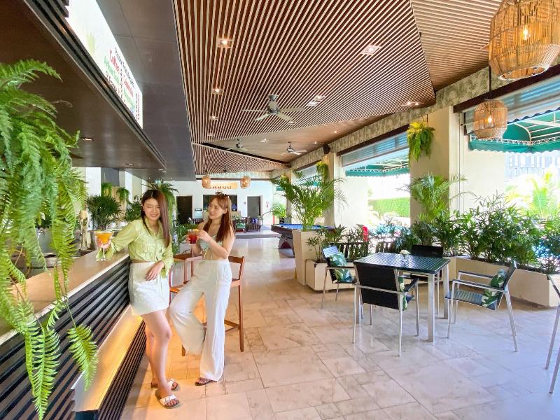 Sukhumvit Park, Bangkok - Marriott Executive Apt - Bar