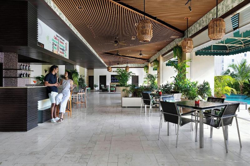 Sukhumvit Park, Bangkok - Marriott Executive Apt - Bar