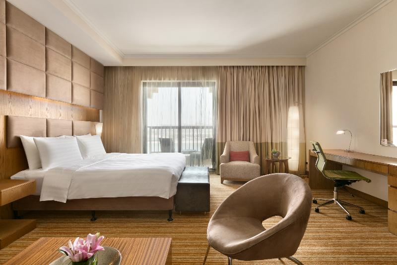 Traders Hotel, Qaryat Al Beri, Abu Dhab - Oda