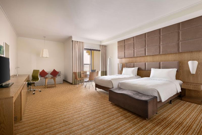 Traders Hotel, Qaryat Al Beri, Abu Dhab - Oda