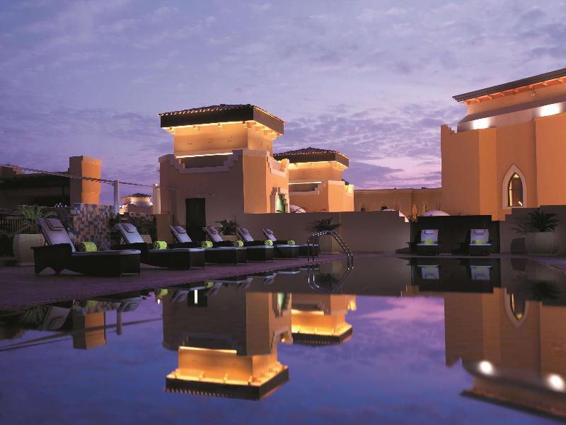 Traders Hotel, Qaryat Al Beri, Abu Dhab - Havuz