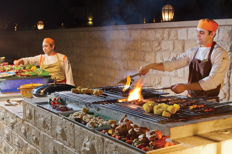 Traders Hotel, Qaryat Al Beri, Abu Dhab - Plaj