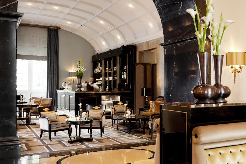 Althoff Grandhotel Schloss Bensberg - Lobi