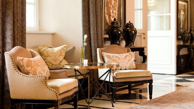 Althoff Grandhotel Schloss Bensberg - Lobi