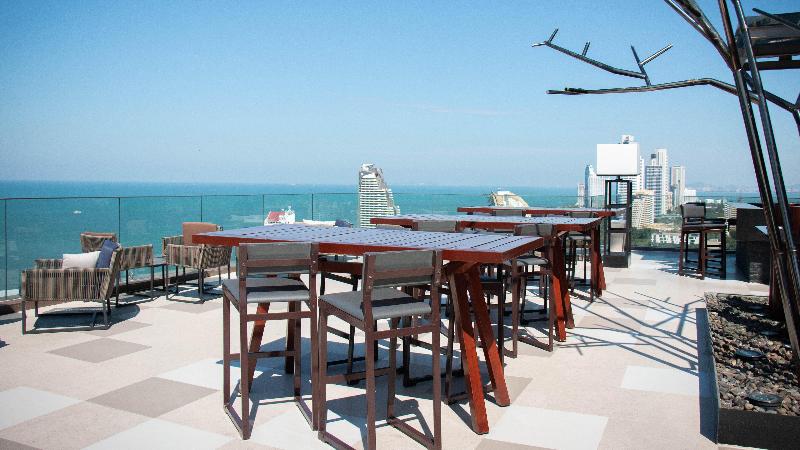 Holiday Inn Pattaya - Bar