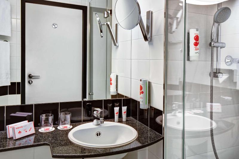 IntercityHotel Celle - Oda