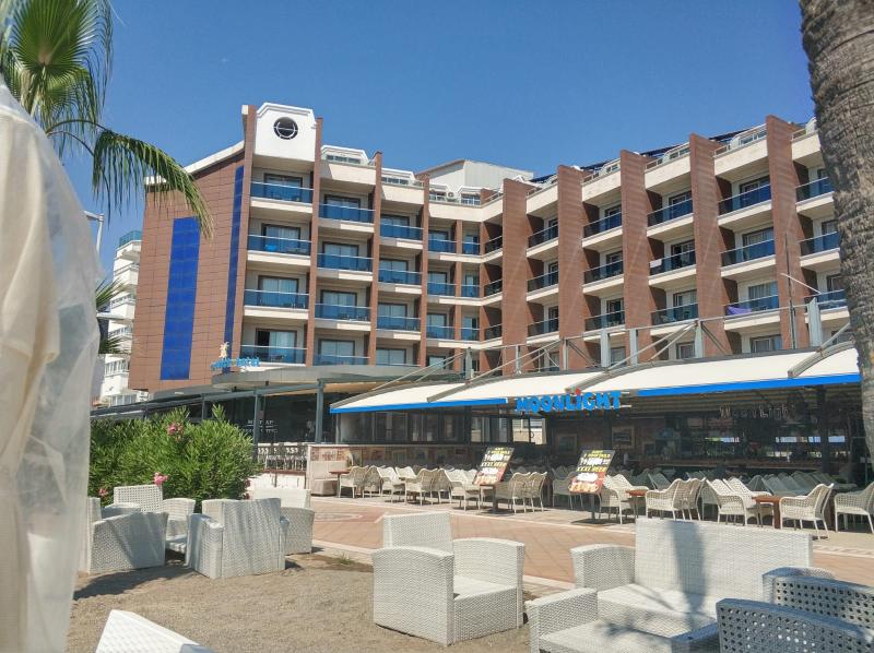 Point Beach Hotel - Genel