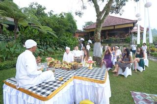Tirta Ayu fotoÄŸrafÄ±