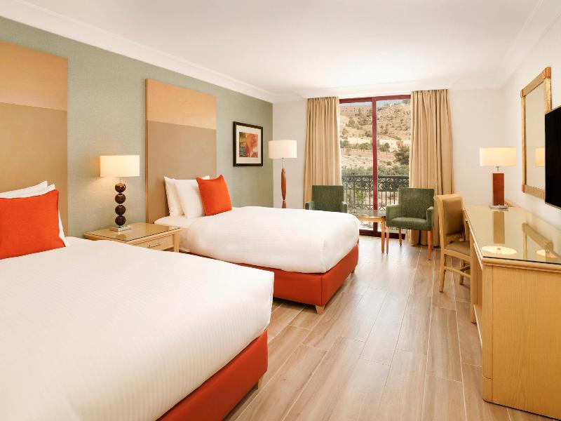 Mövenpick Petra - Oda