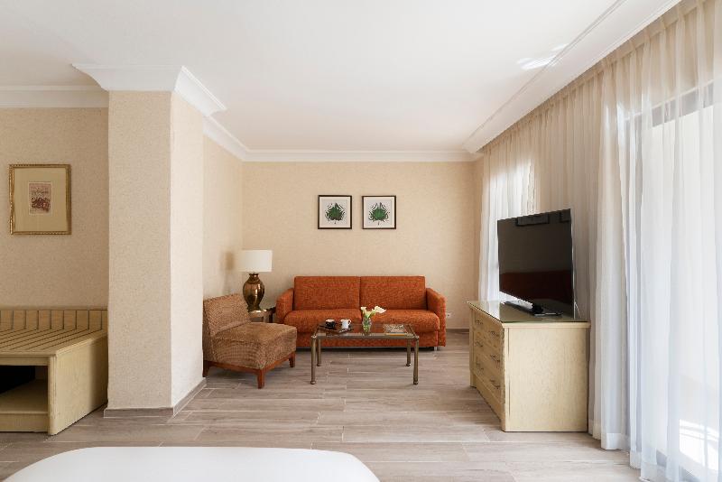 Mövenpick Petra - Oda