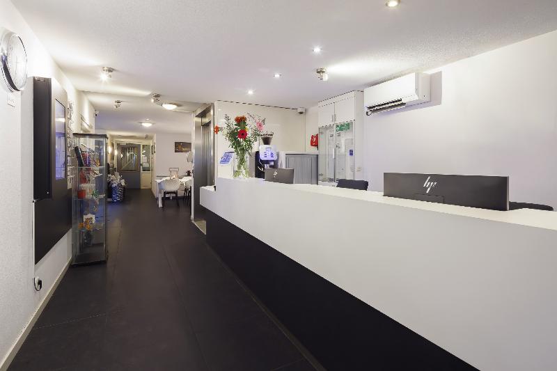 CC Hotel - Lobi