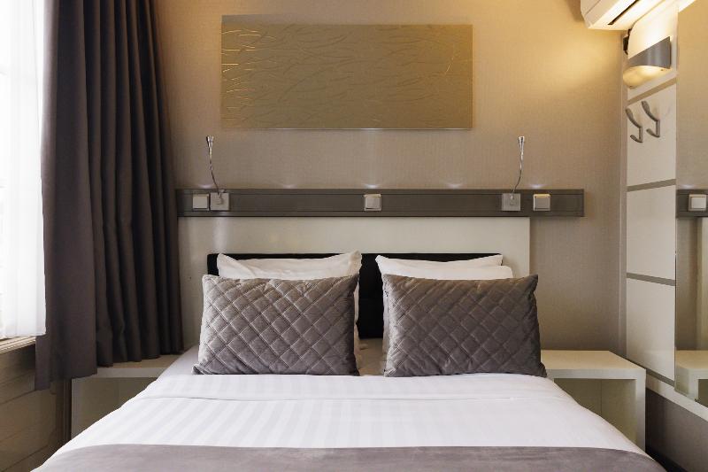 CC Hotel - Oda