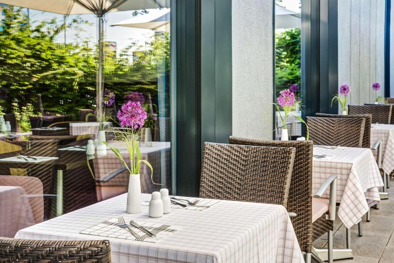 IntercityHotel Berlin Airport Area North - Teras