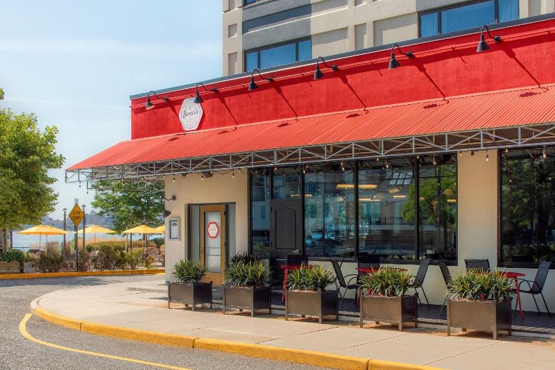 Sheraton Lincoln Harbor Hotel - Restoran