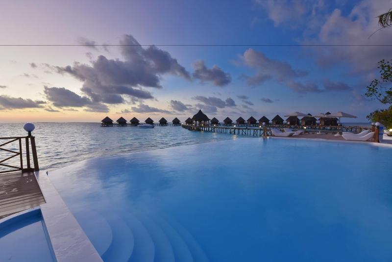 Thulhagiri Island Resort - Havuz