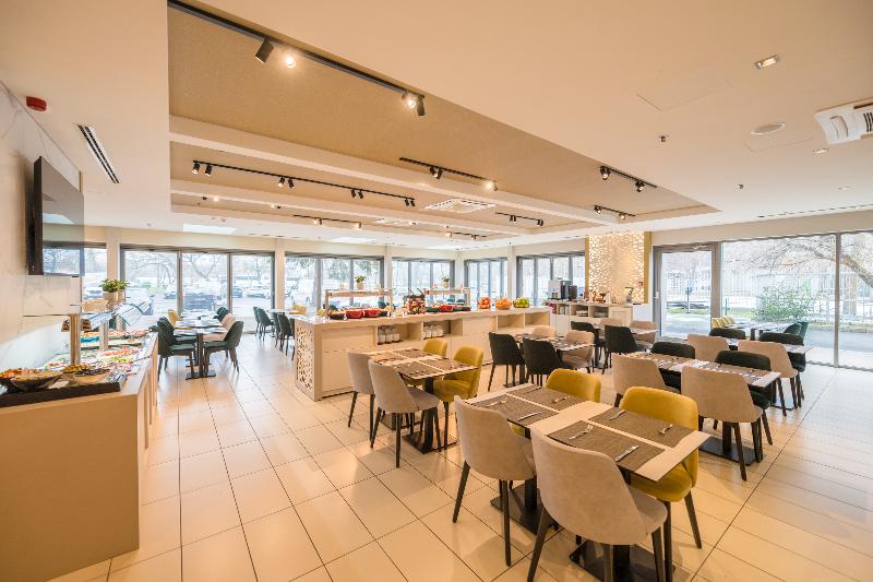 Expo Tower Hotel by Mellow Mood Hotels - Restoran