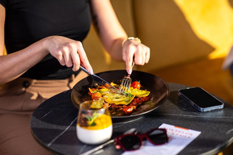Expo Tower Hotel by Mellow Mood Hotels - Restoran