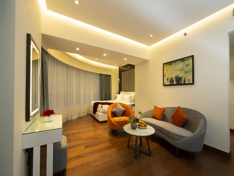 Number One Tower Suites - Oda