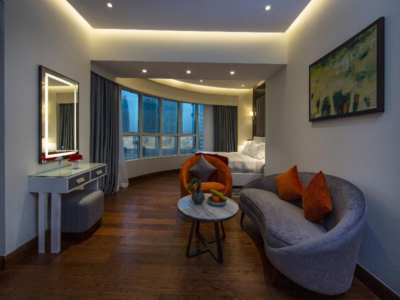 Number One Tower Suites - Oda